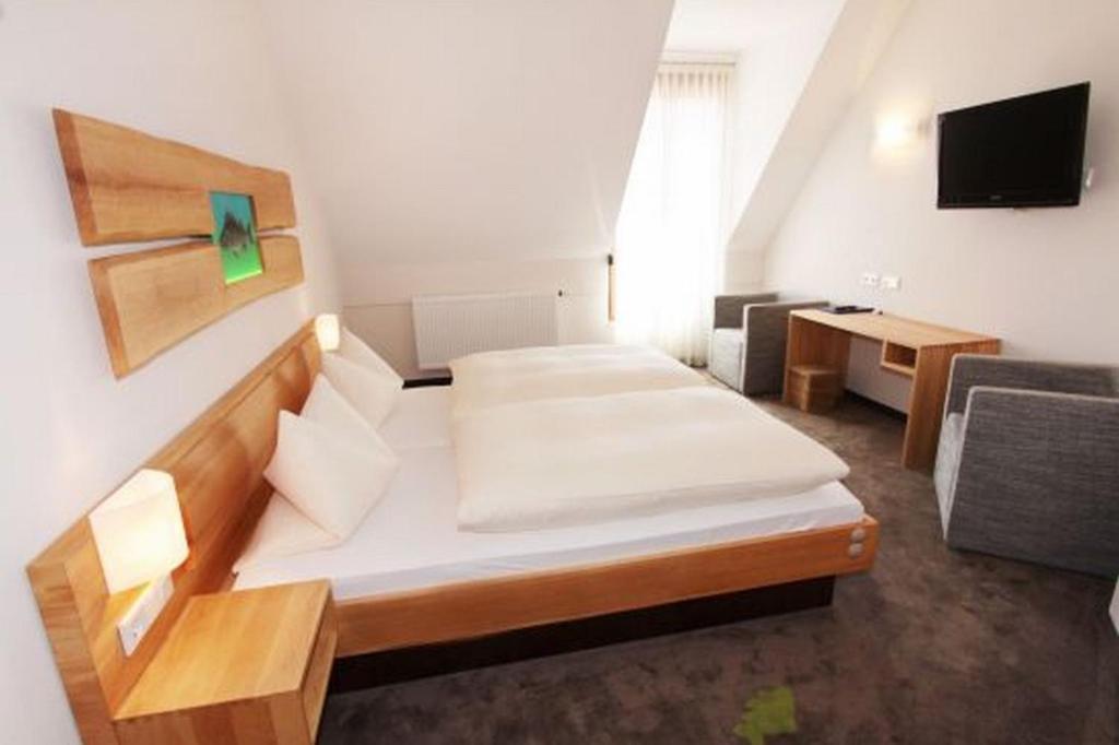 Karpfenhotel & Herrenhaus Im Gasthaus Sindel-Buckel 福伊希特旺根 客房 照片