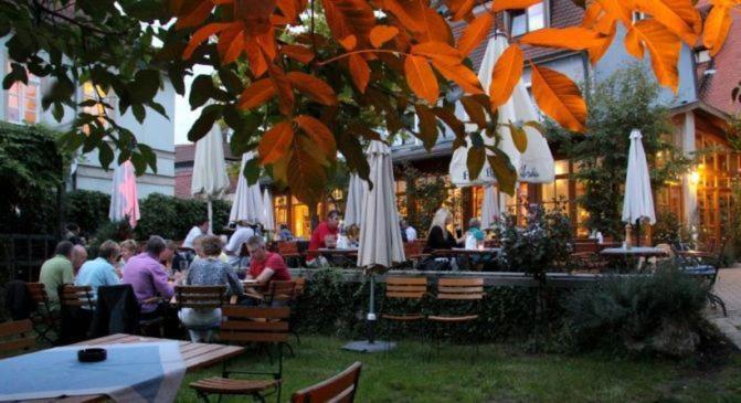 Karpfenhotel & Herrenhaus Im Gasthaus Sindel-Buckel 福伊希特旺根 外观 照片